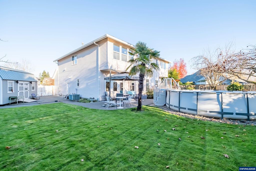 Image 37 of property listing at 925 Scepter Ct NE, Salem, OR 97301