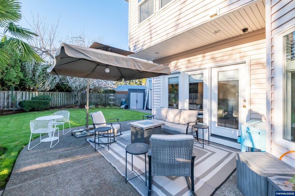 Image 44 of property listing at 925 Scepter Ct NE, Salem, OR 97301