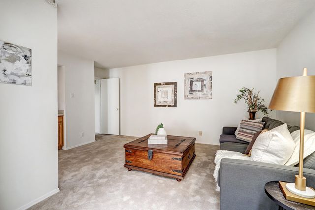 1391 Wagon Train Drive SE, Albuquerque, NM 87123