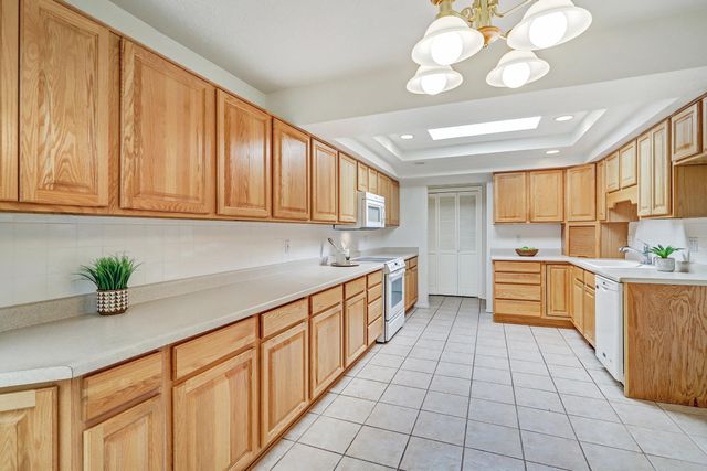 1391 Wagon Train Drive SE, Albuquerque, NM 87123