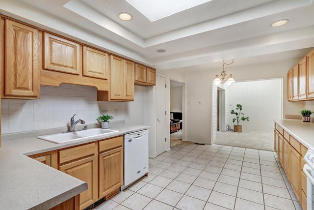 1391 Wagon Train Drive SE, Albuquerque, NM 87123