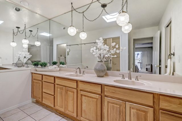 1391 Wagon Train Drive SE, Albuquerque, NM 87123