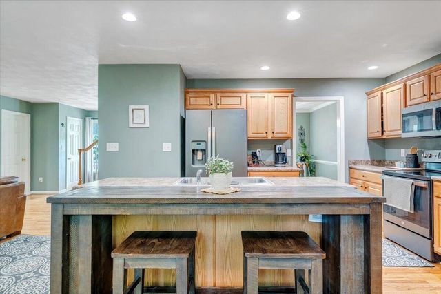 15 Coling Hollow RD, Troutville, VA 24175