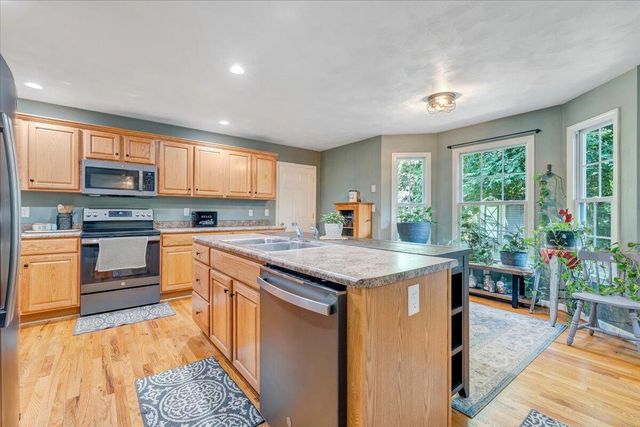 15 Coling Hollow RD, Troutville, VA 24175