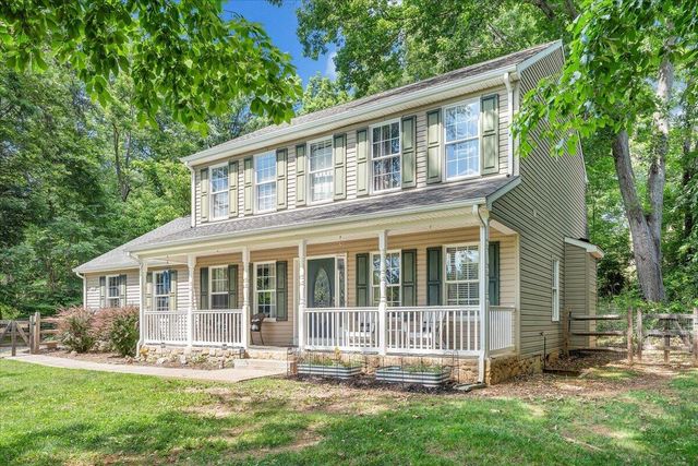 15 Coling Hollow RD, Troutville, VA 24175