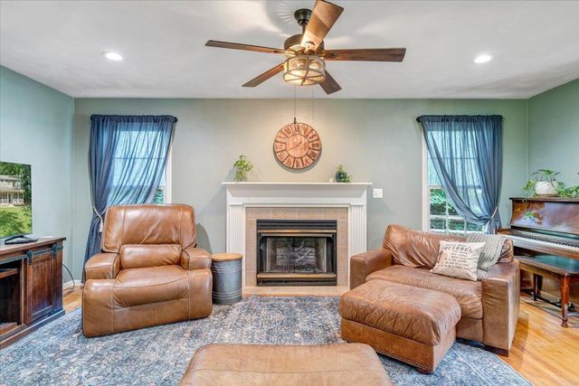 15 Coling Hollow RD, Troutville, VA 24175