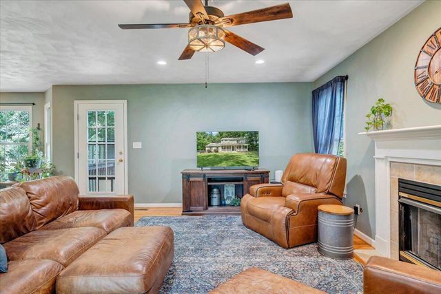 15 Coling Hollow RD, Troutville, VA 24175