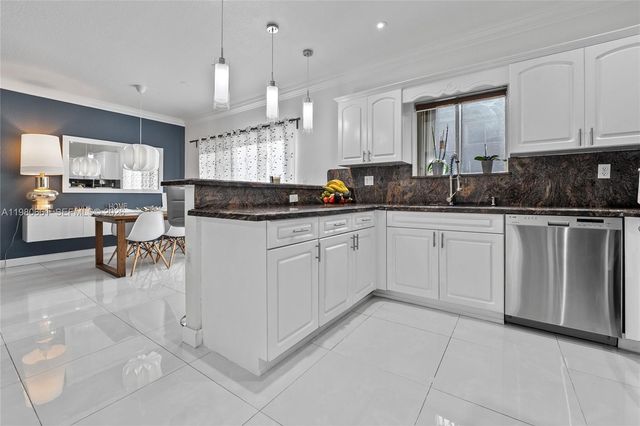 21474 SW 85th Path, Cutler Bay, FL 33189