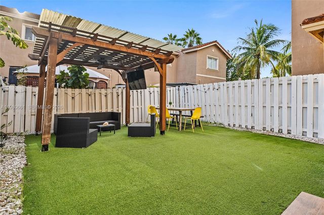 21474 SW 85th Path, Cutler Bay, FL 33189