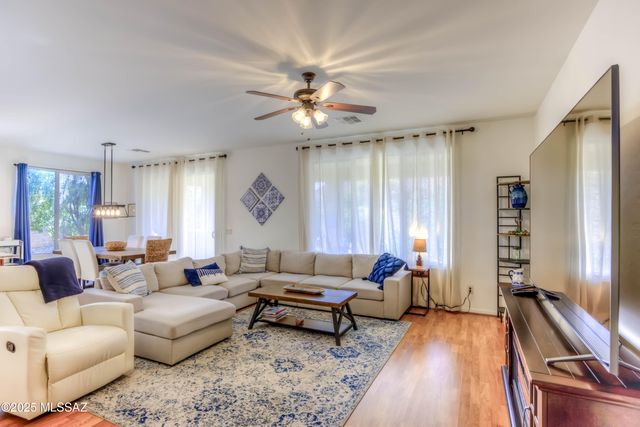 2210 E Eager Drive, Green Valley, AZ 85614