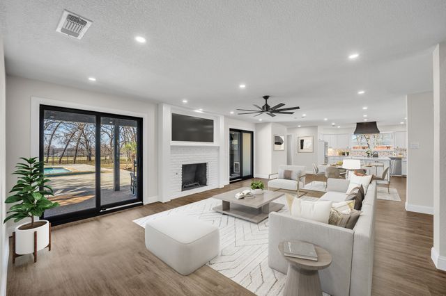 7004 Ledbetter Road, Arlington, TX 76001