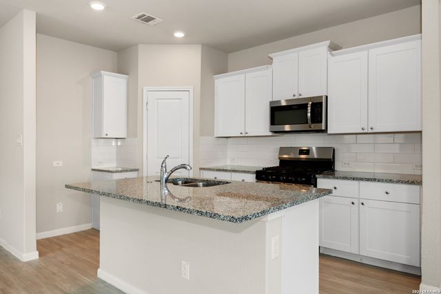 14011 Feed Park, San Antonio, TX 78252