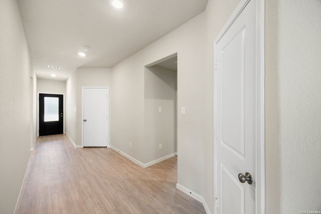 14011 Feed Park, San Antonio, TX 78252
