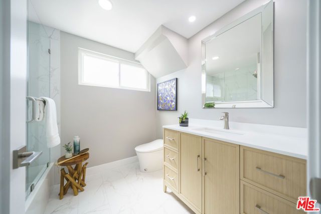 5628 Cleon Avenue, North Hollywood (los Angeles), CA 91601