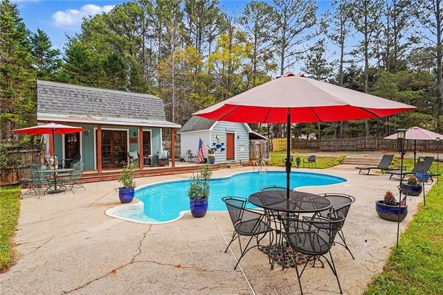 105 Tiffany Court, Locust Grove, GA 30248