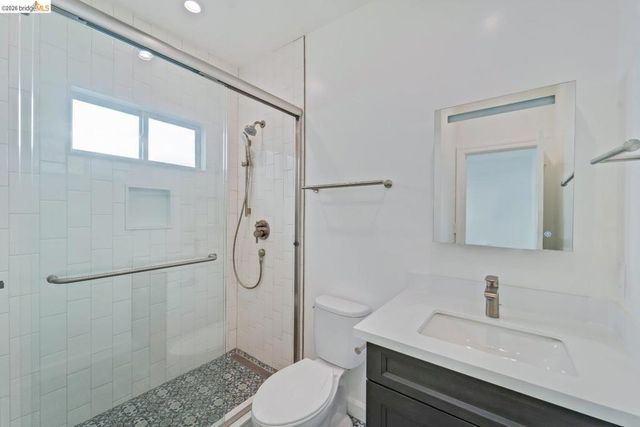 384 Euclid Ave, Oakland, CA 94610