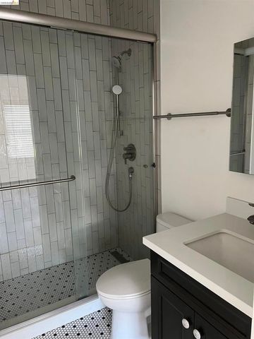 384 Euclid Ave, Oakland, CA 94610