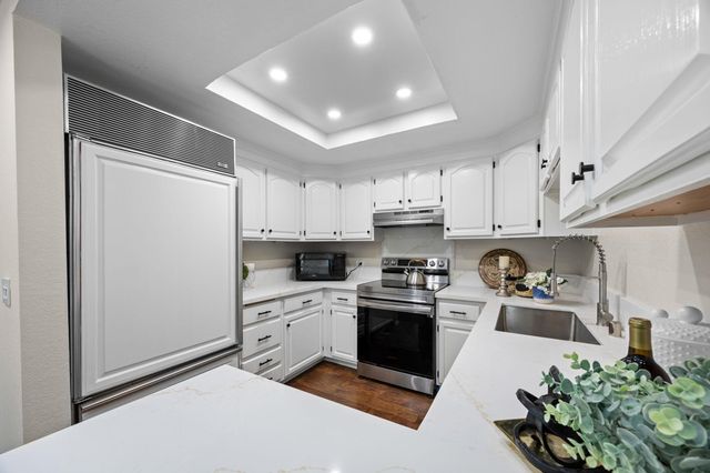 18 Gazania Ter, Fremont, CA 94536