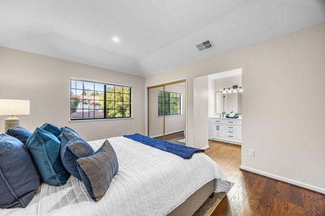 18 Gazania Ter, Fremont, CA 94536