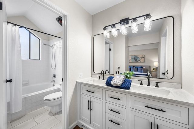 18 Gazania Ter, Fremont, CA 94536