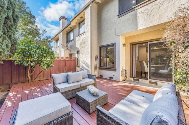 18 Gazania Ter, Fremont, CA 94536