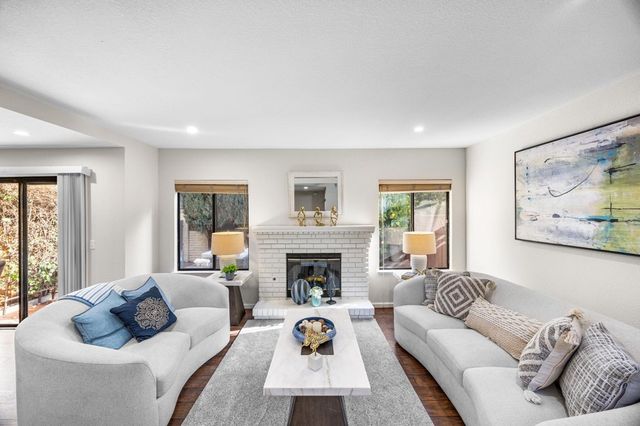 18 Gazania Ter, Fremont, CA 94536