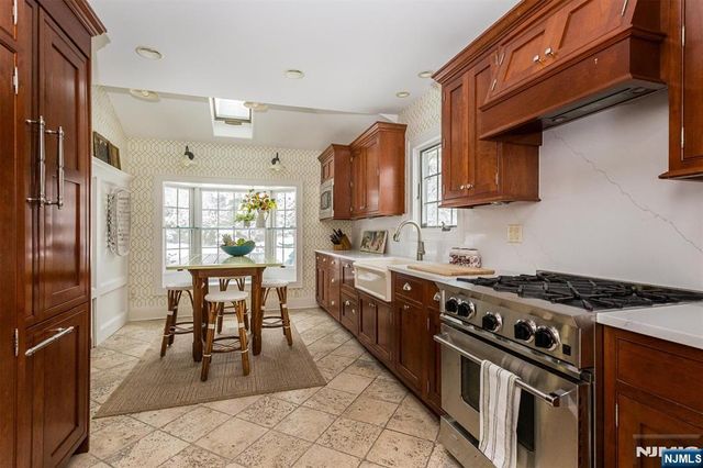 256 Forest Avenue, Glen Ridge, NJ 07028