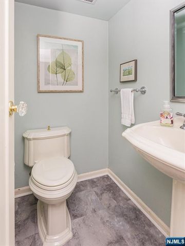 256 Forest Avenue, Glen Ridge, NJ 07028