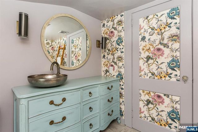 256 Forest Avenue, Glen Ridge, NJ 07028