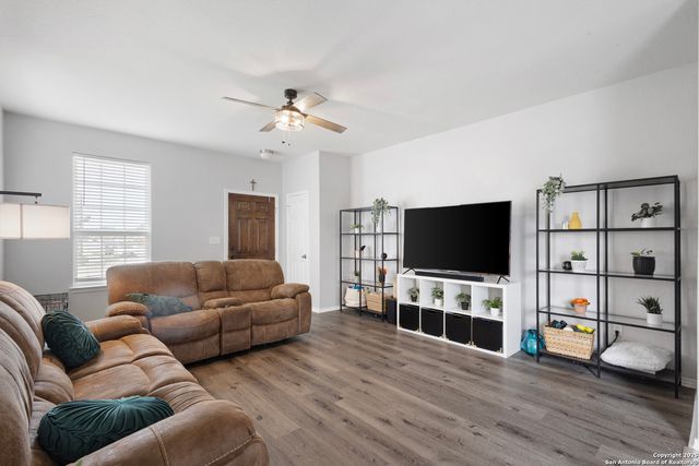 173 Texas Thistle, New Braunfels, TX 78130