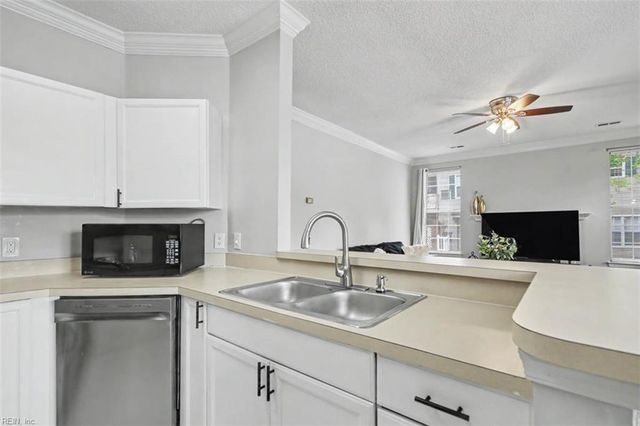 803 Newday CT, Newport News, VA 23602