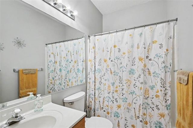 803 Newday CT, Newport News, VA 23602