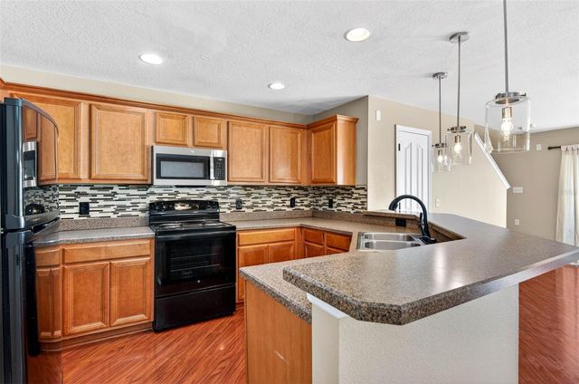 10851 KENSINGTON PARK AVENUE, Riverview, FL 33578