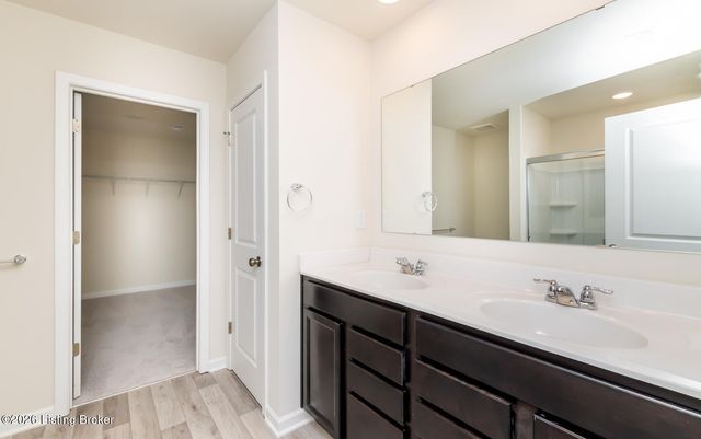 16903 Aiken Ridge Cir, Louisville, KY 40245