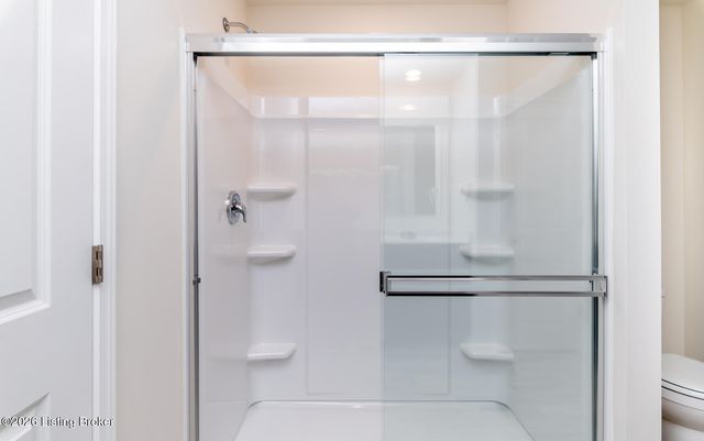 16903 Aiken Ridge Cir, Louisville, KY 40245