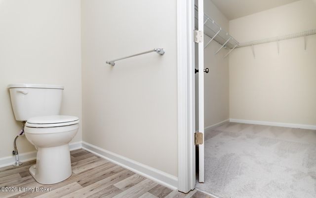 16903 Aiken Ridge Cir, Louisville, KY 40245