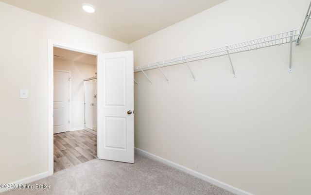 16903 Aiken Ridge Cir, Louisville, KY 40245