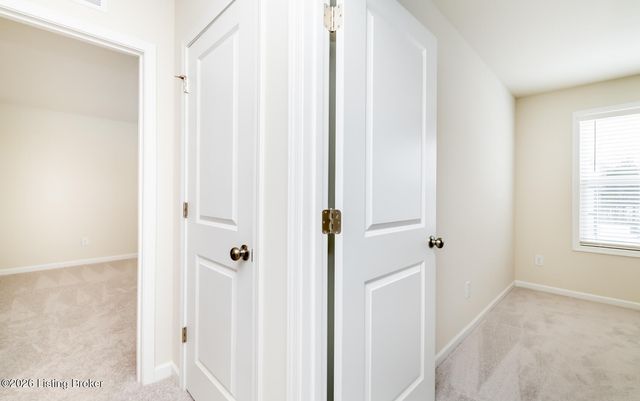 16903 Aiken Ridge Cir, Louisville, KY 40245