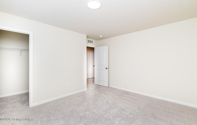 16903 Aiken Ridge Cir, Louisville, KY 40245