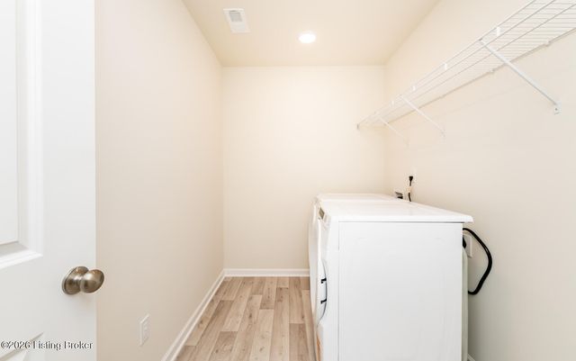 16903 Aiken Ridge Cir, Louisville, KY 40245