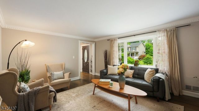 211 Cranford Ave, Cranford Twp., NJ 07016