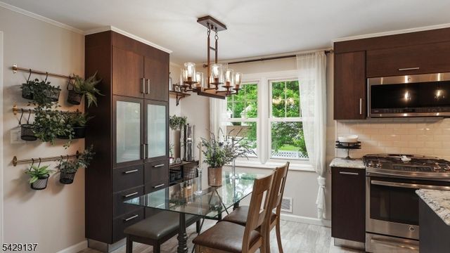 211 Cranford Ave, Cranford Twp., NJ 07016
