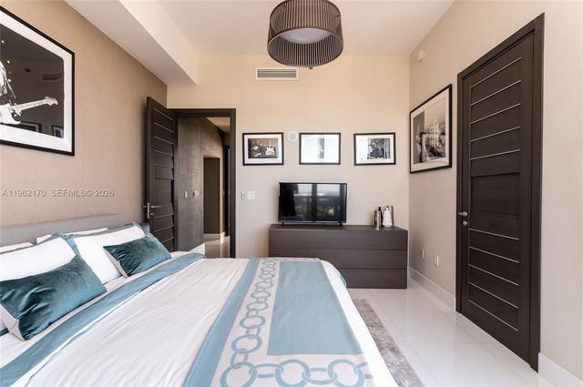 15901 Collins Ave 4106, Sunny Isles Beach, FL 33160