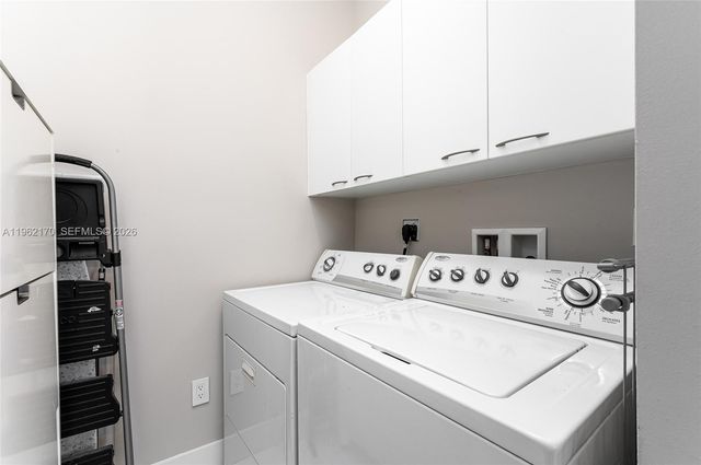 15901 Collins Ave 4106, Sunny Isles Beach, FL 33160