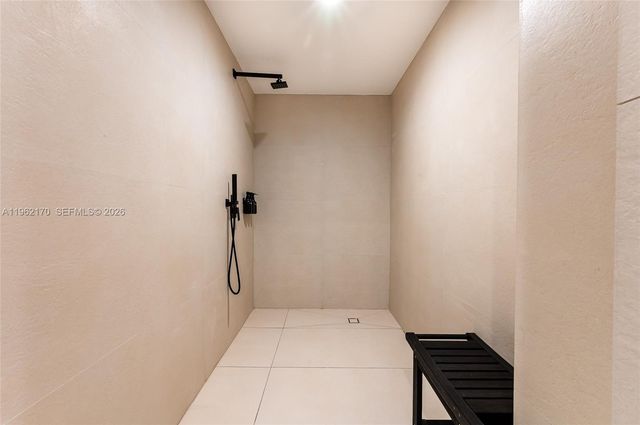 15901 Collins Ave 4106, Sunny Isles Beach, FL 33160