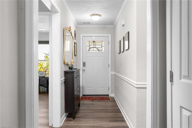 815 Avatar DR, Virginia Beach, VA 23454