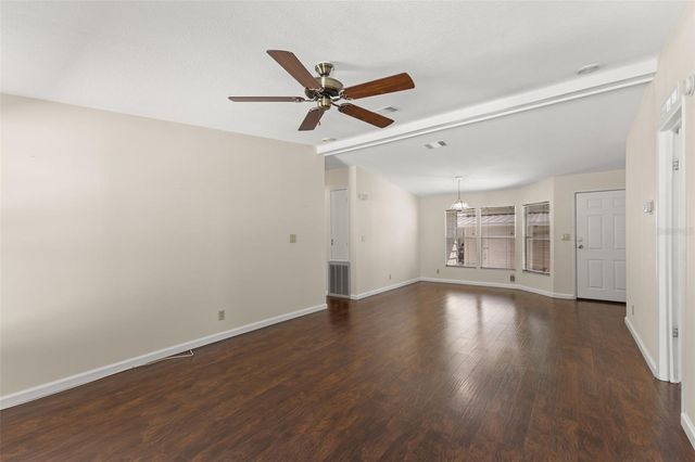 7113 MOUNT PINEY ROAD NE 719, St Petersburg, FL 33702