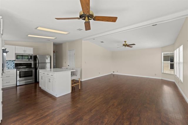 7113 MOUNT PINEY ROAD NE 719, St Petersburg, FL 33702