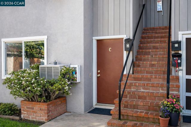 2756 Argyll Ave C, Concord, CA 94520