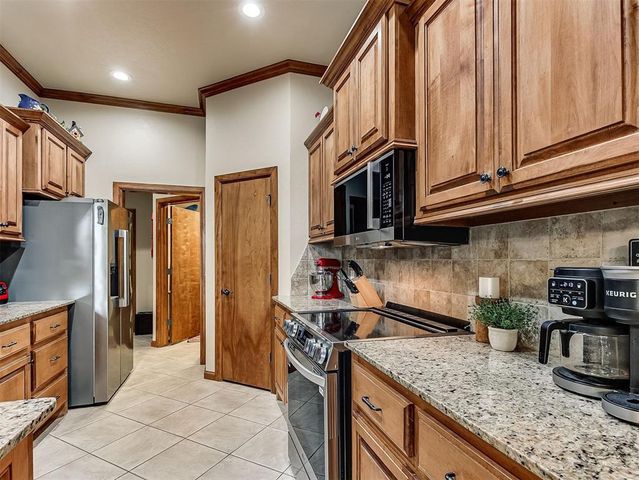 408 Mohawk Trail, Edmond, OK 73003